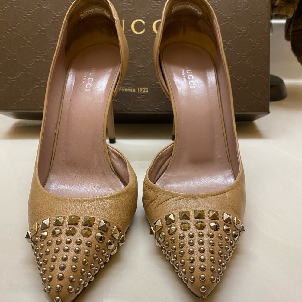 Gucci pumps